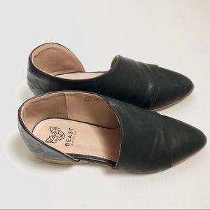 Vegan Leather Cut Out Flats in Black